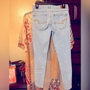 ⬇️AE OUTFITTERS LOW-RISE SKINNY JEANS, NWOT, & sized 6 REGULAR⬇️